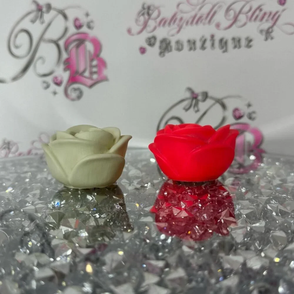 Light up roses Set of Three Rose-Shaped 3 LED lights 1 red/pink and 2 white - Picture 2 of 8